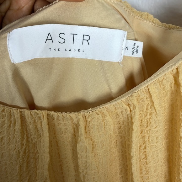 NWT ASTR Gauzy Puff Sleeve Tiered Midi Maxi Dress - Picture 4 of 7